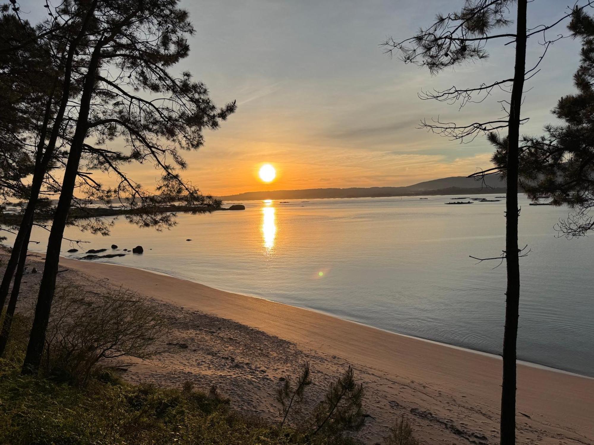 Apartamento Paseo Maritimo-A Illa De Arousa Экстерьер фото